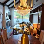 Toppleilighet Dr Holms 게일로